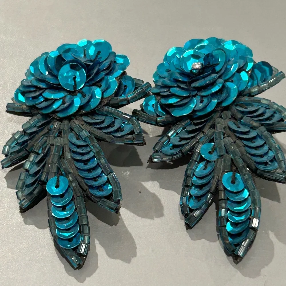 Turquoise Sequin Hand made vintage pierced earring new ( reduced) - Picture 11 of 16